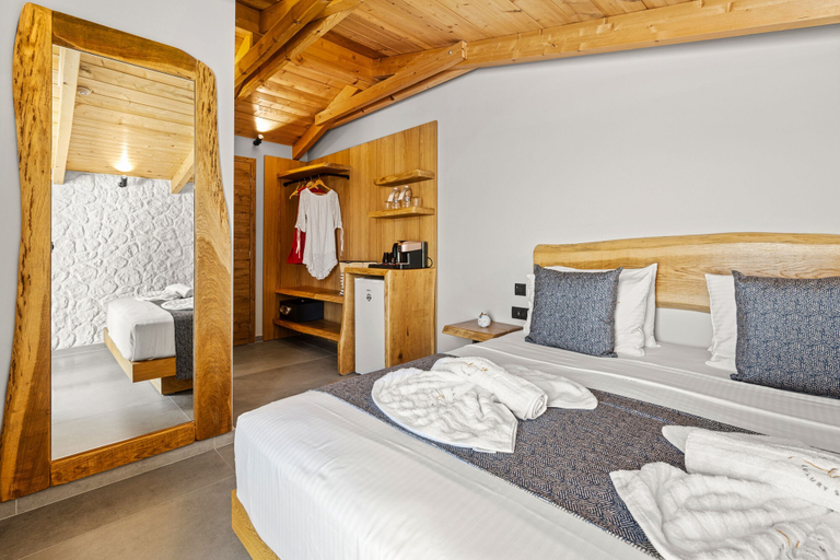 Bedroom 3, Emily's Luxury Suites, Central Macedonia