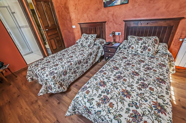 Bedroom 3, Hotel Rural Pajarapinta, León
