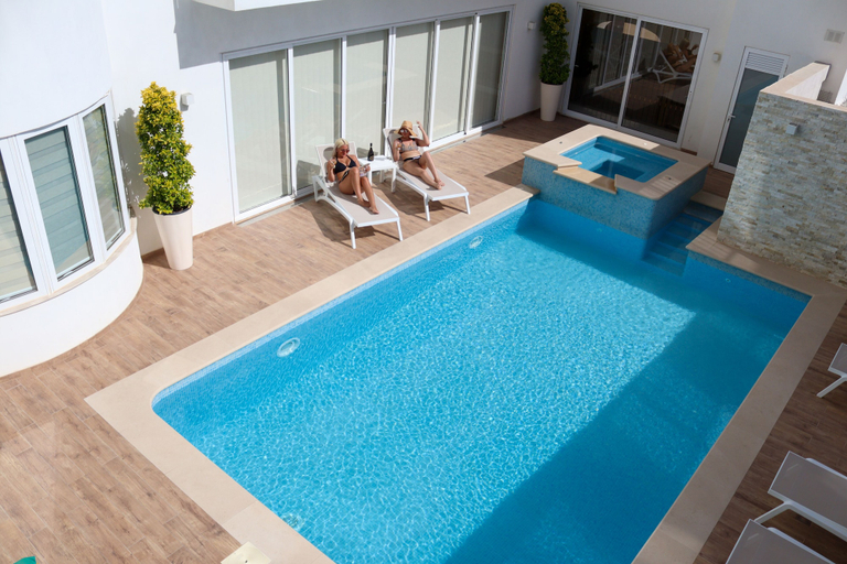 Sport & Beauty 5, 100 Boutique Living