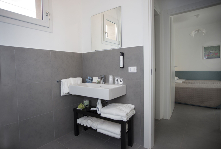 Bathroom 3, Sisan Family Resort, Verona