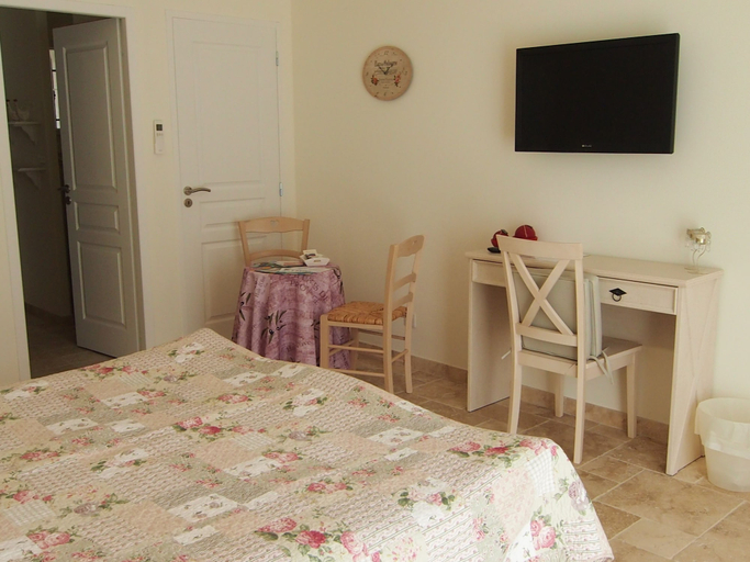 Bedroom 4, Le Mas Sans Soucis, Var