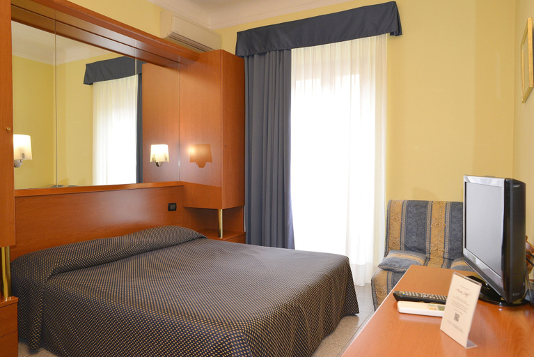 Bedroom 5, Hotel Aurora, Milano