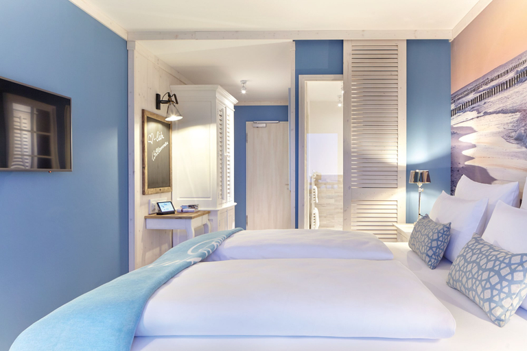 Bedroom 3, Beach Motel Heiligenhafen, Ostholstein