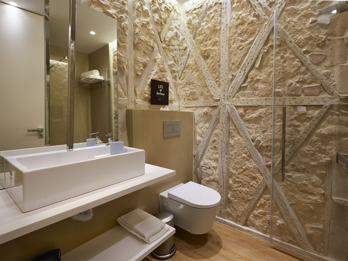 Bathroom, Sonel Investe Apartments Madalena 287 Studios, Lisbon