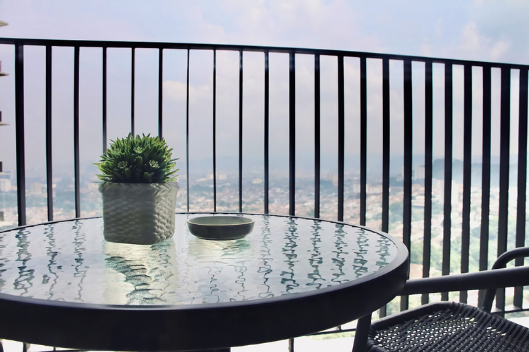 Exterior & Views 3