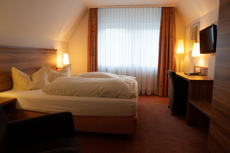 Bedroom 2, Hotel Jägerhof, Hersfeld-Rotenburg