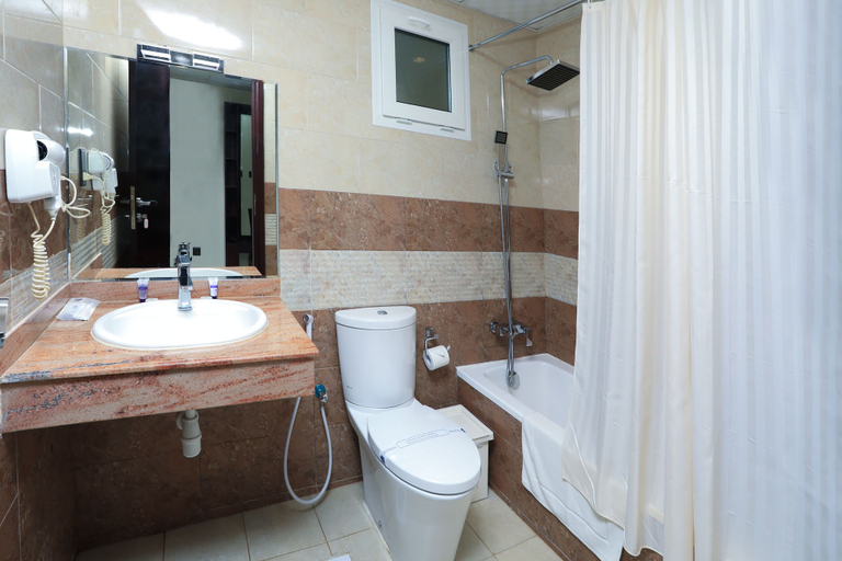 Bathroom 5, Remas Hotel Suites, Seeb