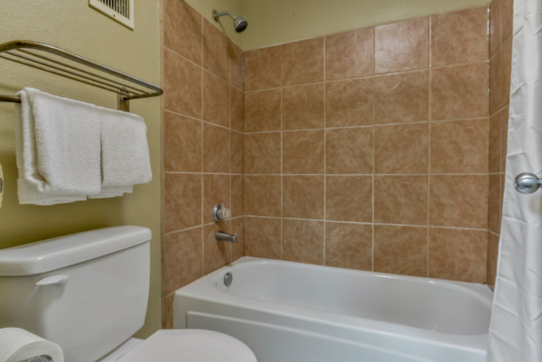 Bathroom 3, Wake Inn, Wake