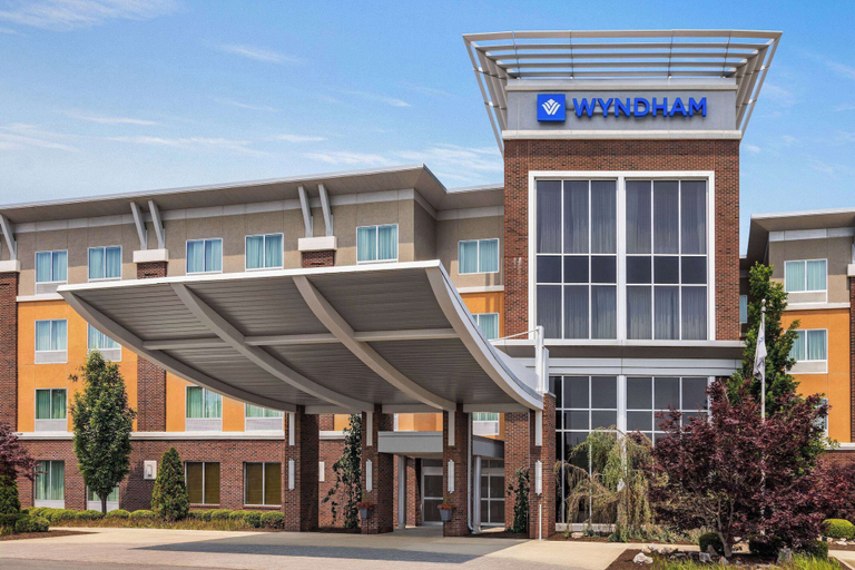 Exterior & Views 1, Wyndham Avon, Lorain