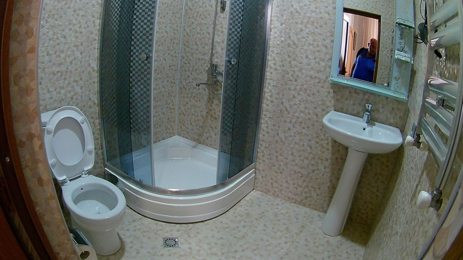 Bathroom 3, Canyon Hotel, Martvili
