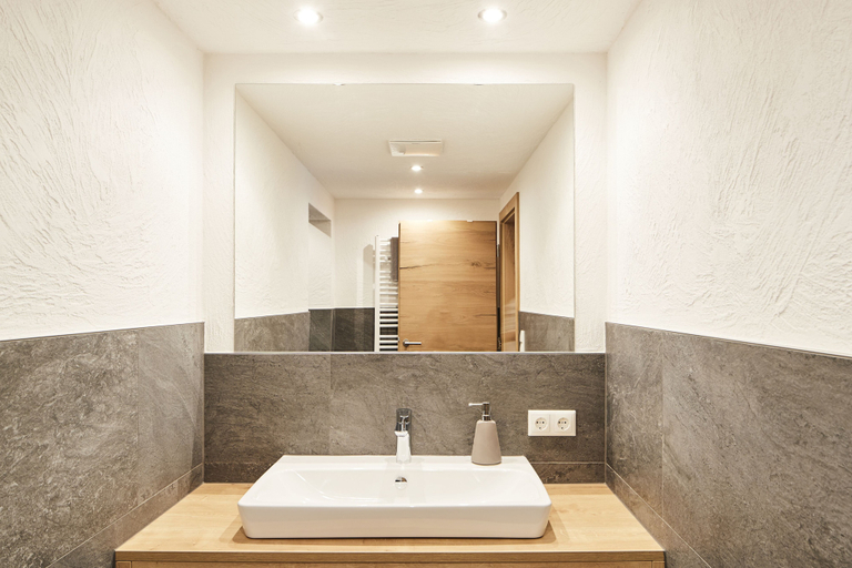 Bathroom 3, Apartment Naturnah, Landeck