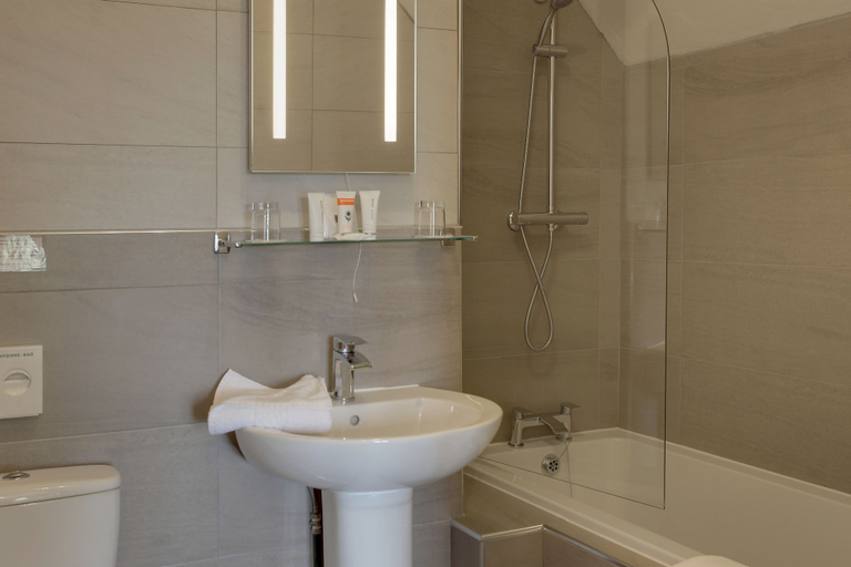 Bathroom 4, Weston Hall Hotel, Sure Hotel Collection by Best W, Warwickshire
