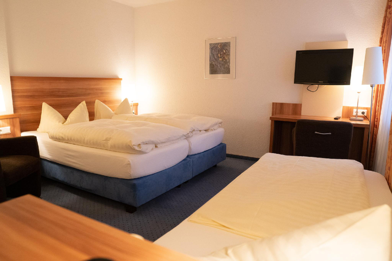 Bedroom 3, Hotel Jägerhof, Hersfeld-Rotenburg