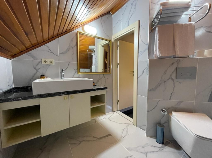 Bathroom 4, Sevcan Hotel, Bakırköy