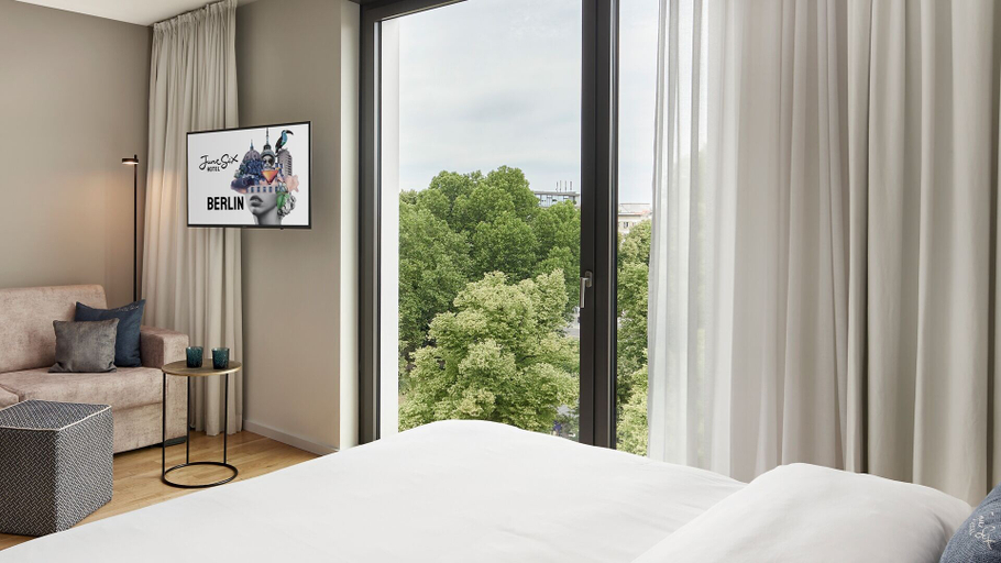 Bedroom 5, June Six Berlin City West, Berlin