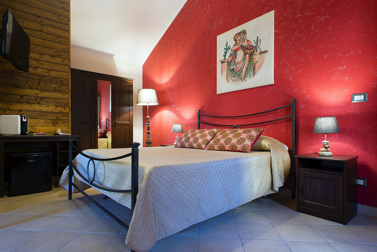 Bedroom 2, Cantunera Sicilian Room, Enna