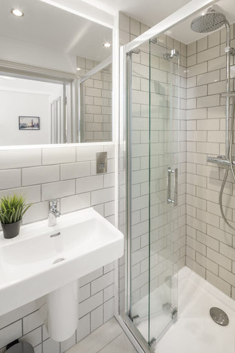 Bathroom 3, Notting Hill House, London