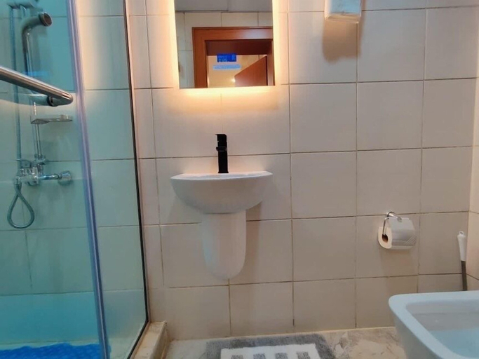 Bathroom 5, The Destination, AbujaMun