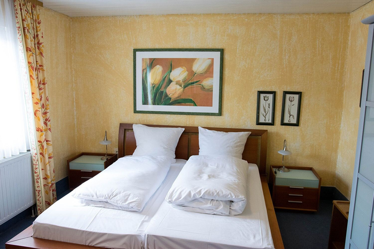 Bedroom 2, Gasthaus Krone, Kitzingen