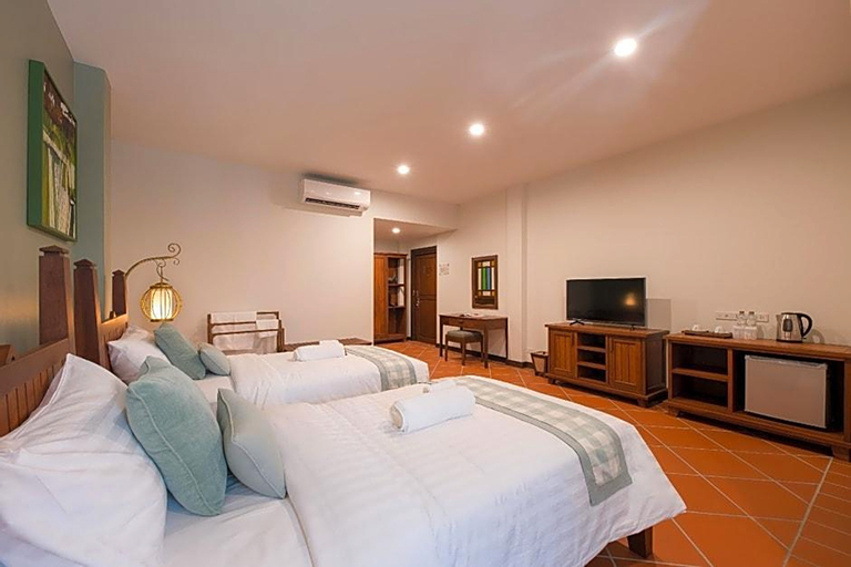 Bedroom 28