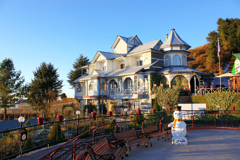 Exterior & Views