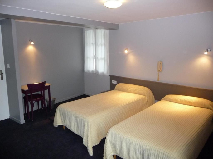 Bedroom 2, Castel de Mirambel, Hautes-Pyrénées