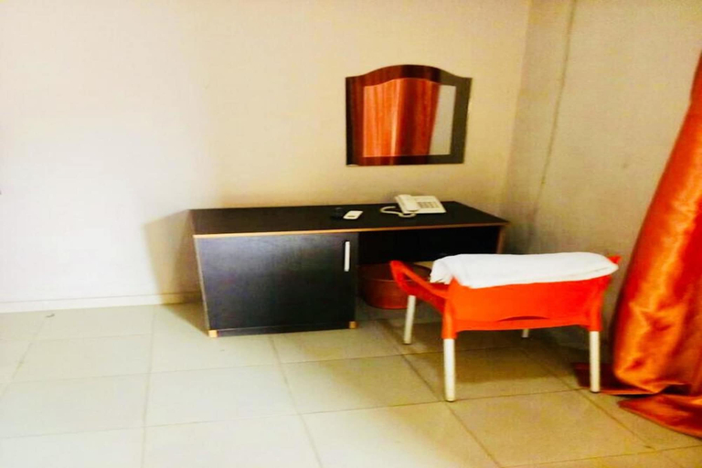 Others 5, Momak 4 Hotel & Suites, Egbeda