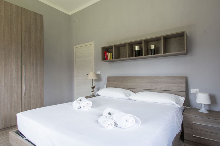 Room 5, JOIVY 2 Bed Villa with Beautiful Garden in Forte dei Marmi, Lucca