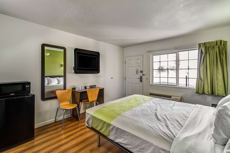 Bedroom 12