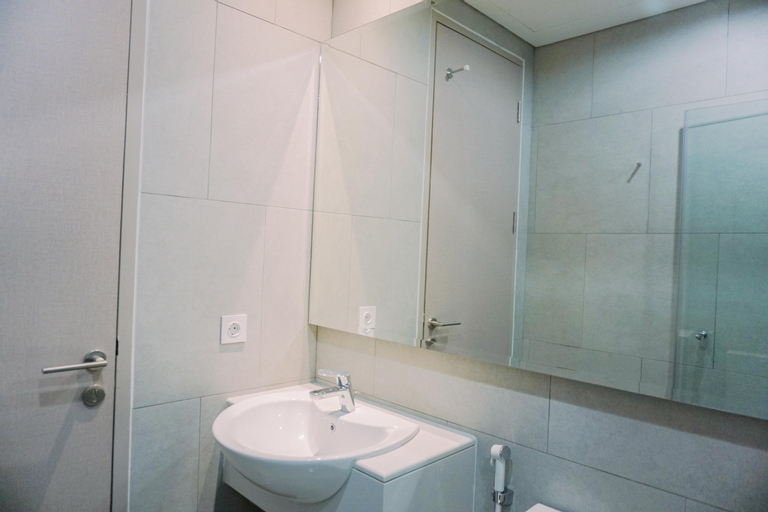 Bedroom 2, Nice and Comfortable 1BR Apartment Menara Jakarta Kemayoran By Travelio, Central Jakarta