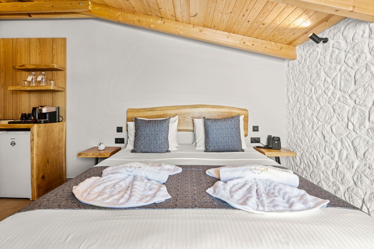 Bedroom 2, Emily's Luxury Suites, Central Macedonia