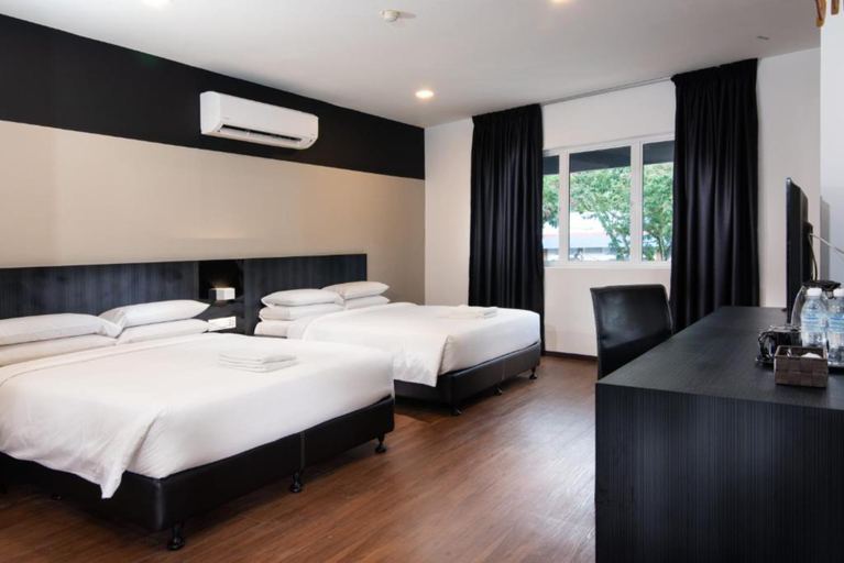 Bedroom 2, Hotel Waterfall, Penang Island