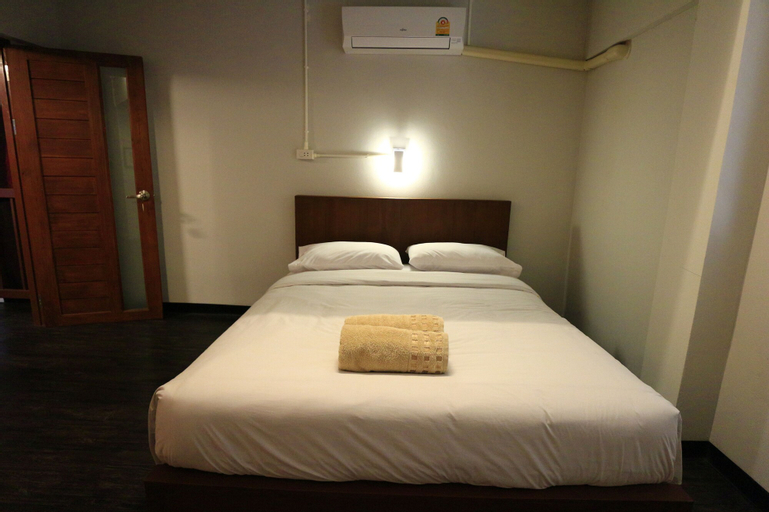 Bedroom 16