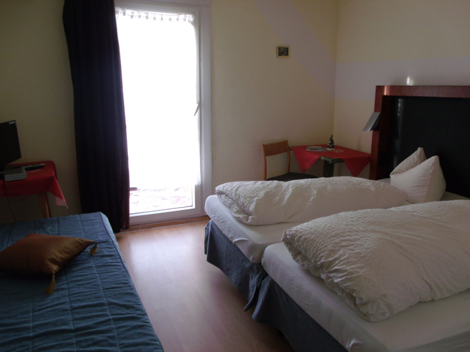 Bedroom 2, B+B Hotel Sonnenmatte Near Badeparadies, Breisgau-Hochschwarzwald
