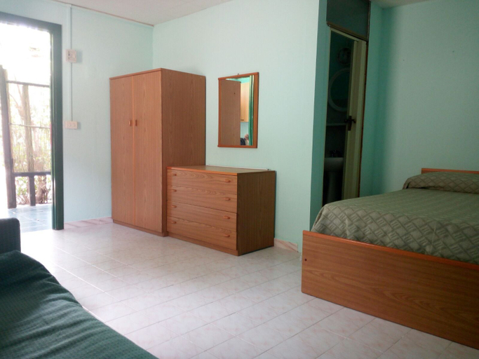 Bedroom 5, Villaggio Mediterraneo, Cosenza
