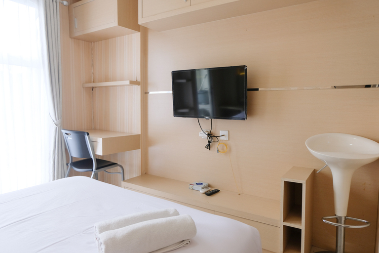 Bedroom 2, Good Deal Studio Apartment at Parahyangan Residence By Travelio, Bandung