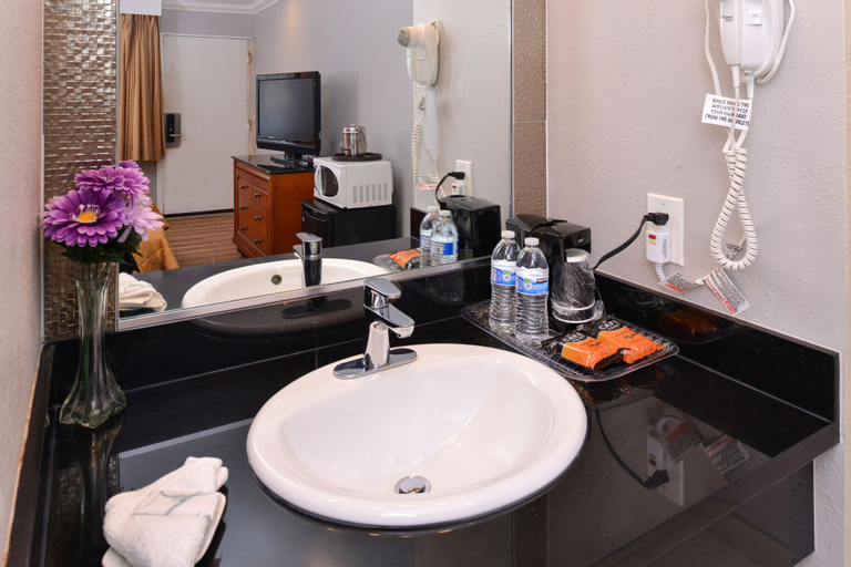 Bathroom 3
