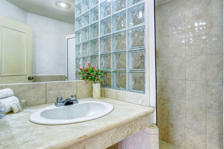 Bathroom 4, Hotel Santa Fe by Villa Group, La Paz