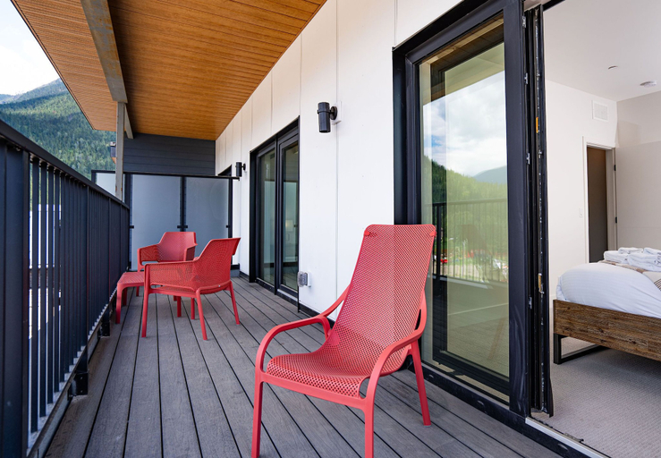 Others 5, Stoke House by Revelstoke Vacations, Columbia-Shuswap