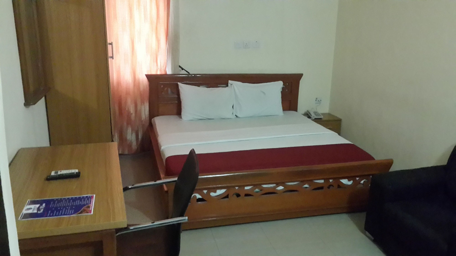 Bedroom, M. House, AbujaMun