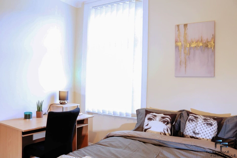 Others 2, Beautiful 5-bed House Roker Beach, Sunderland