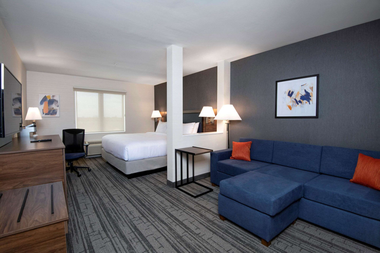 Bedroom 3, Comfort Inn & Suites, Lanark