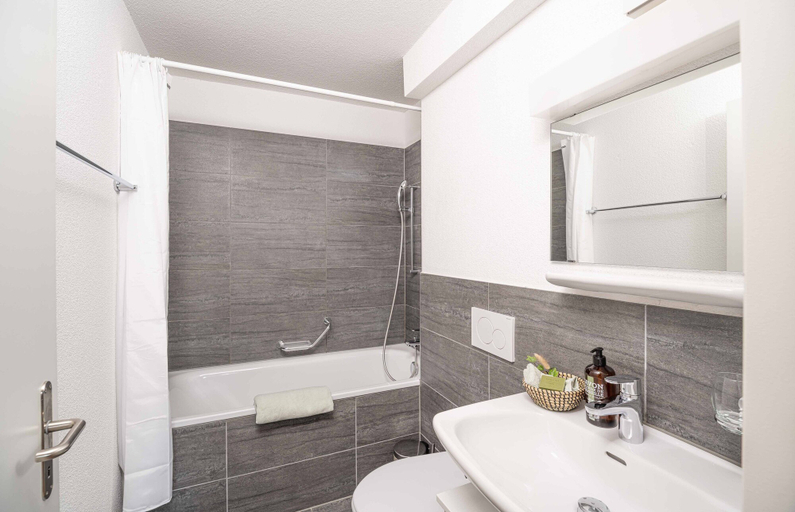 Bathroom 3, E-64 Duplex-3BDR apartment with Sky roof-Zurich West, Zürich