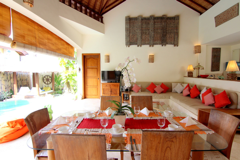 Dining Room 12