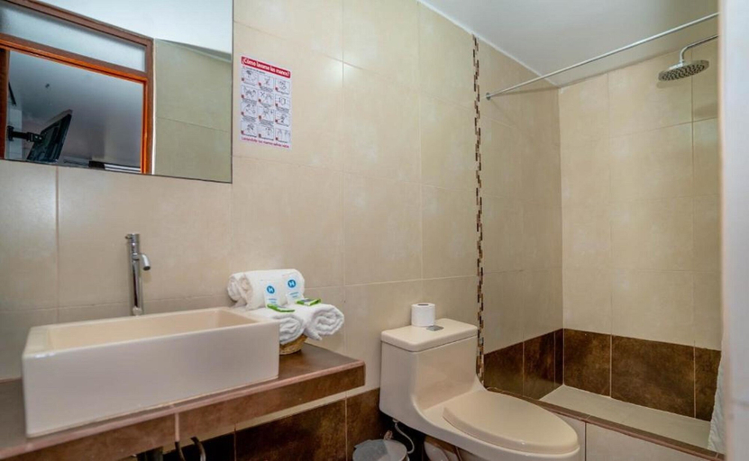 Bathroom 3, HOTEL MACHUPICCHU INN, Urubamba