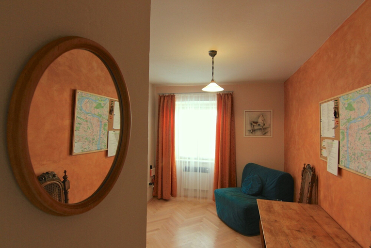 Others 4, 1 Bed Flat - Sleeps 2 - Wifi, Praha 6
