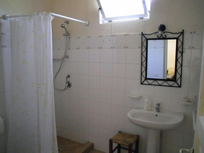 Bathroom, Il Bagolaro, Syracuse