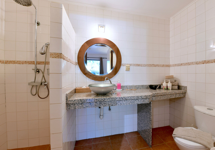 Bathroom 5, Wonders Boutique Hotel