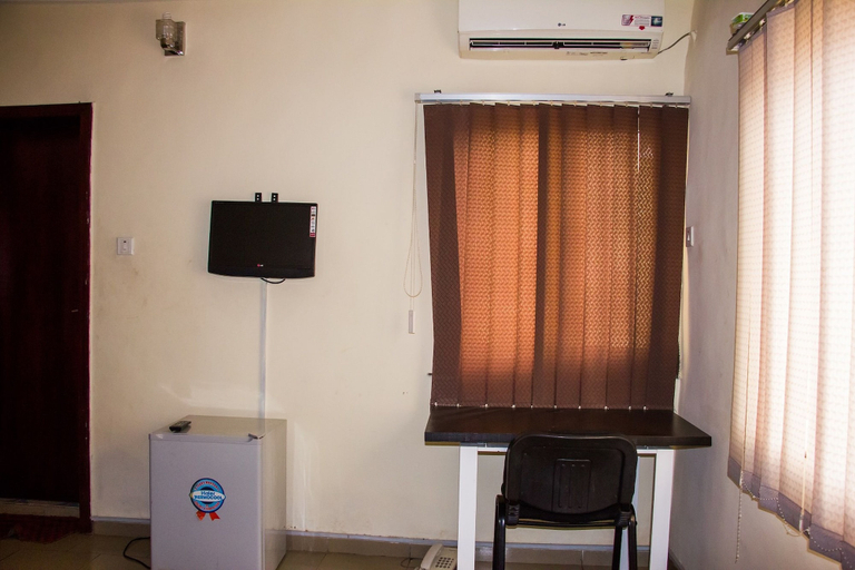 Others 5, David Royal Suites, Kosofe