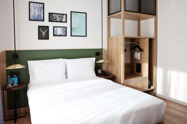 Bedroom 23